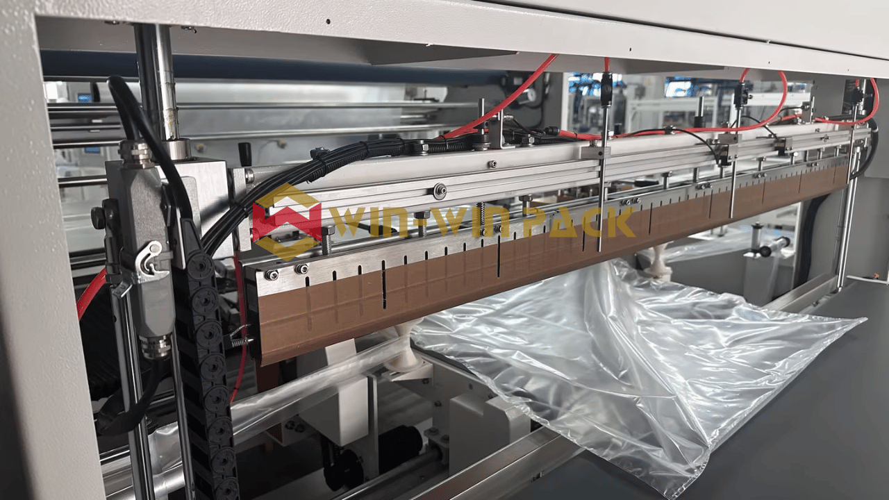 food wrapping machine (15).png